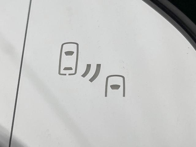 クラウンハイブリッド ＲＳアドバンス　全周囲カメラ　衝突被害軽減システム　レーダークルーズ　禁煙車　ハーフレザーシート　ドラレコ　コーナーセンサー　スマートキー　ＬＥＤヘッド　ビルトインＥＴＣ　純正１８インチアルミ　オートハイビーム（41枚目）