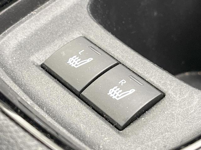 アクア Ｇ　衝突被害軽減システム　純正ナビ　バックカメラ　レーダークルーズ　禁煙車　ハーフレザーシート　パワーシート　コーナーセンサー　スマートキー　ＬＥＤヘッド　ビルトインＥＴＣ　ＬＥＤヘッドライト（6枚目）