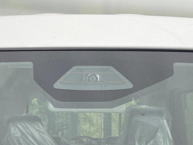 スペーシアカスタム ハイブリッドＸＳ　届出済未使用車　衝突軽減装置　両側電動ドア　アダプティブクルーズコントロール　シートヒーター　ステアリングヒーター　オートエアコン　スマートキー　ＬＥＤヘッドライト　オットマン　アイドリングストップ（3枚目）