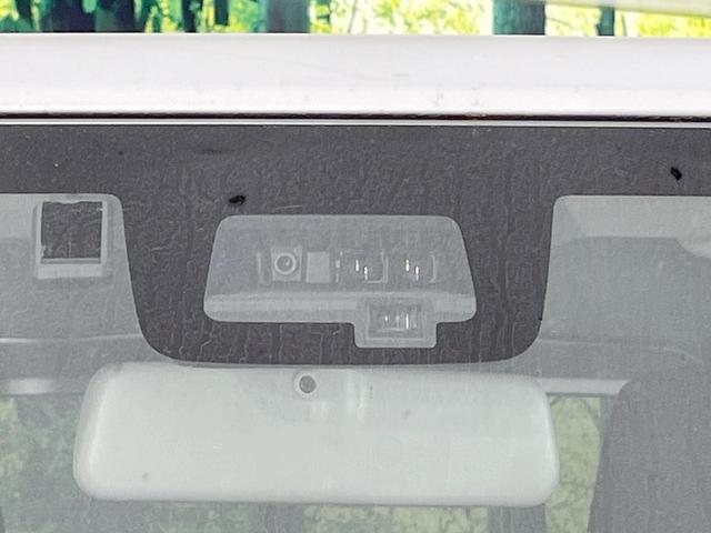 ジムニー XC ディスプレイオーディオ 禁煙車 衝突軽減システム バックカメラ ETC シートヒーター LEDヘッドライト クルーズコントロール オートエアコン スマートキー 車線逸脱警報 アイドリングストップ(4枚目)