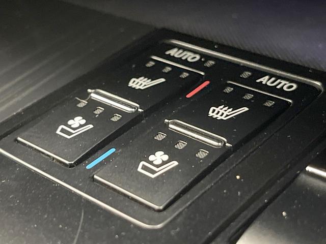 ＲＸ ＲＸ３００ブラックシークエンス　純正１２型ナビ　全周囲カメラ　マークレビンソン　衝突軽減　レーダークルーズ　禁煙車　電動リアゲート　レザーシート　前席シートエアコン　ドラレコ　コーナーセンサー　スマートキー　ＬＥＤヘッド　ＢＳＭ（59枚目）