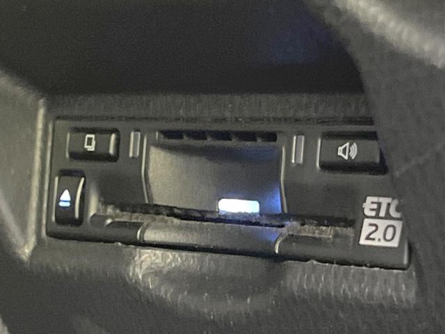 ヴォクシー Ｓ－Ｚ　フリップダウンモニター　純正１０．５型ナビ　両側電動ドア　全周囲カメラ　快適利便ＰＫＧ　衝突軽減　レーダークルーズ　禁煙車　ドラレコ　スマートキー　ＬＥＤヘッド　ＥＴＣ２．０　デジタルミラー　ＢＳＭ（49枚目）