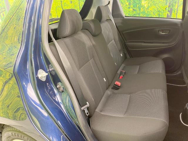 ヴィッツ Ｆ　セーフティーエディションＩＩＩ　バックカメラ　衝突被害軽減システム　禁煙車　ドラレコ　コーナーセンサー　スマートキー　ＬＥＤヘッド　ビルトインＥＴＣ　オートライト　Ｂｌｕｅｔｏｏｔｈ　ＣＤ　フルセグ（9枚目）