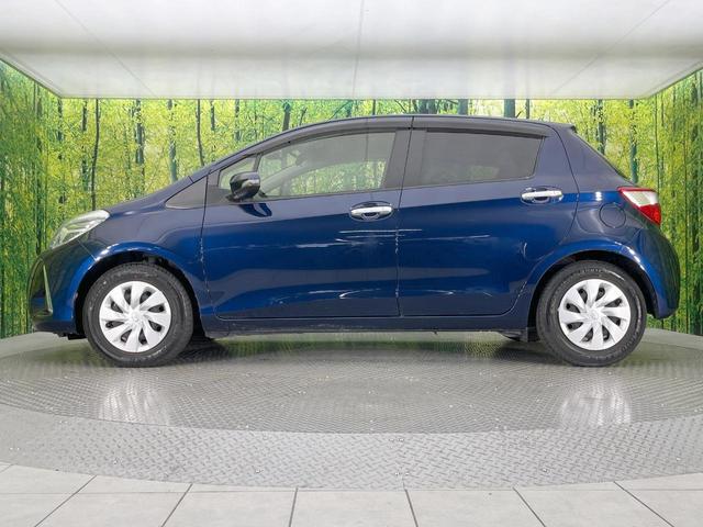 ヴィッツ Ｆ　セーフティーエディションＩＩＩ　バックカメラ　衝突被害軽減システム　禁煙車　ドラレコ　コーナーセンサー　スマートキー　ＬＥＤヘッド　ビルトインＥＴＣ　オートライト　Ｂｌｕｅｔｏｏｔｈ　ＣＤ　フルセグ（29枚目）