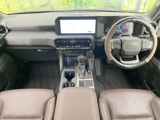 ランドクルーザー２５０ ＶＸファーストエディション　サンルーフ　メーカーナビ　全周囲カメラ　衝突被害軽減システム　レーダークルーズ　禁煙車　ブラインドスポットモニター　前席シートエアコン　パワーシート　ドラレコ　コーナーセンサー　スマートキー（2枚目）