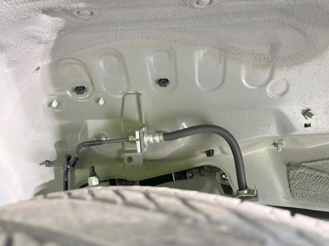 ジムニー ＸＣ　４ＷＤ　ターボ　衝突被害軽減システム　禁煙車　コーナーセンサー　スマートキー　ＬＥＤヘッド　クルコン　純正１６インチアルミ　オートハイビーム　シートヒーター（23枚目）