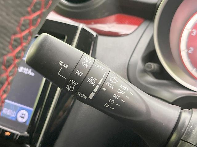 スイフトスポーツ ベースグレード　６速ＭＴ　純正８型ナビ　全周囲カメラ　衝突被害軽減システム　レーダークルーズ　禁煙車　シートヒーター　ドラレコ　スマートキー　ＬＥＤヘッド　ビルトインＥＴＣ　純正１７インチアルミ　オートハイビーム（25枚目）