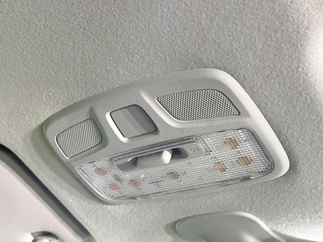 スイフトスポーツ ベースグレード　６速ＭＴ　純正８型ナビ　全周囲カメラ　衝突被害軽減システム　レーダークルーズ　禁煙車　シートヒーター　ドラレコ　スマートキー　ＬＥＤヘッド　ビルトインＥＴＣ　純正１７インチアルミ　オートハイビーム（41枚目）