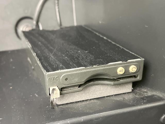 タント カスタムＲＳ　電動スライドドア　ＨＤＤナビ　バックカメラ　ドラレコ　スマートキー　ＨＩＤヘッド　ＥＴＣ　純正１５インチアルミ　オートエアコン　ＣＤ　ＤＶＤ再生　地デジ（7枚目）