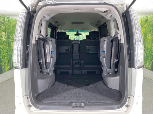 セレナ ハイウェイスター　Ｖエアロモード＋セーフティＩＩ　両側電動ドア　純正ＳＤナビ　後席モニター　全周囲カメラ　衝突被害軽減システム　コーナーセンサー　スマートキー　ＬＥＤヘッド　ナビ連動ＥＴＣ　クルコン　純正１６インチアルミ（39枚目）