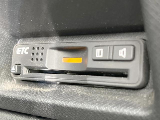 ステップワゴンスパーダ Ｚ　純正８型ナビ　両側電動ドア　バックカメラ　禁煙車　スマートキー　ＨＩＤヘッド　ビルトインＥＴＣ　クルコン　純正１６インチアルミ　オートライト　オートエアコン　Ｂｌｕｅｔｏｏｔｈ（6枚目）