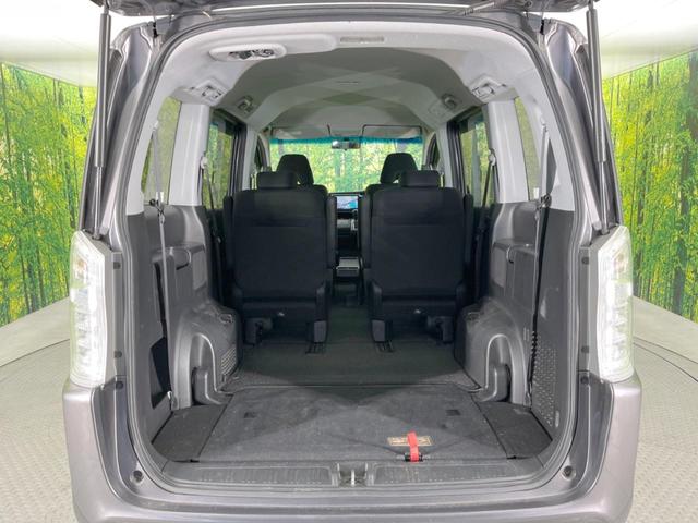 ステップワゴンスパーダ Ｚ　純正８型ナビ　両側電動ドア　バックカメラ　禁煙車　スマートキー　ＨＩＤヘッド　ビルトインＥＴＣ　クルコン　純正１６インチアルミ　オートライト　オートエアコン　Ｂｌｕｅｔｏｏｔｈ（42枚目）