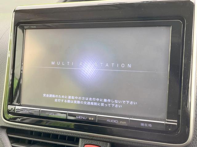 ヴォクシー ＺＳ　両側電動ドア　純正ＳＤナビ　バックカメラ　禁煙車　ドラレコ　スマートキー　ＬＥＤヘッド　ビルトインＥＴＣ　純正１６インチアルミ　オートライト　デュアルエアコン　Ｂｌｕｅｔｏｏｔｈ　ＣＤ　ＤＶＤ再生（3枚目）