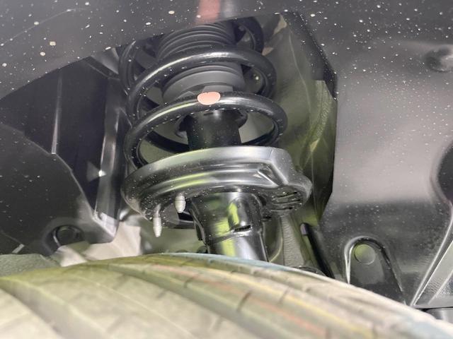 ヴェゼル ｅ：ＨＥＶ　Ｚ　全周囲カメラ　衝突被害軽減システム　レーダークルーズ　禁煙車　電動リアゲート　ハーフレザーシート　コーナーセンサー　スマートキー　ＬＥＤヘッド　ＥＴＣ２．０　純正１８インチアルミ　オートハイビーム（20枚目）