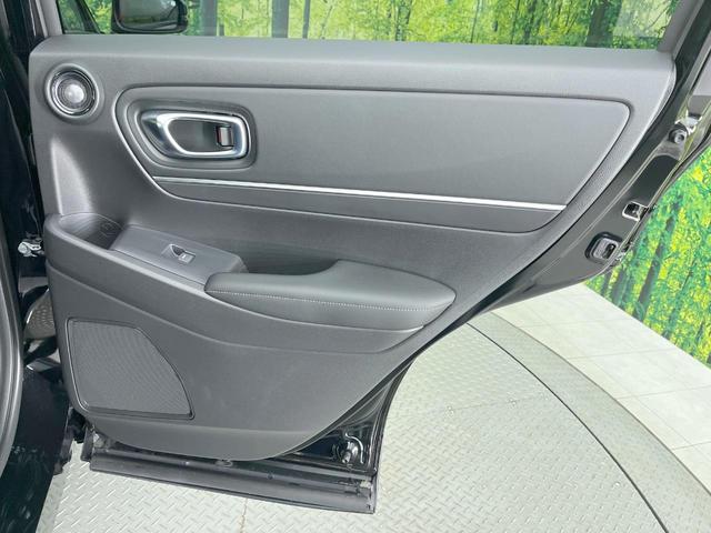 ヴェゼル ｅ：ＨＥＶ　Ｚ　全周囲カメラ　衝突被害軽減システム　レーダークルーズ　禁煙車　電動リアゲート　ハーフレザーシート　コーナーセンサー　スマートキー　ＬＥＤヘッド　ＥＴＣ２．０　純正１８インチアルミ　オートハイビーム（38枚目）