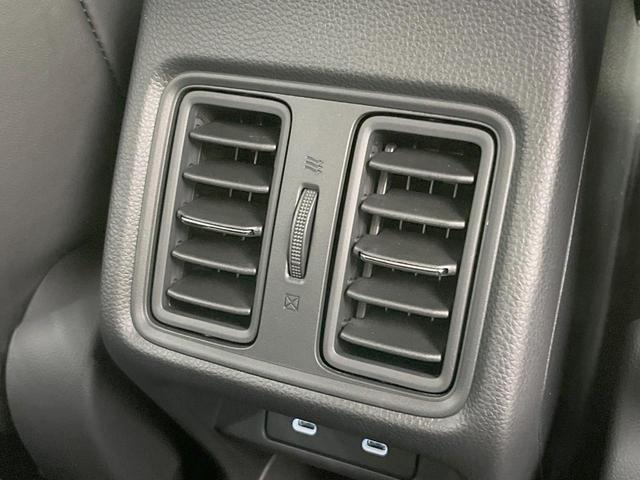 ヴェゼル ｅ：ＨＥＶ　Ｚ　全周囲カメラ　衝突被害軽減システム　レーダークルーズ　禁煙車　電動リアゲート　ハーフレザーシート　コーナーセンサー　スマートキー　ＬＥＤヘッド　ＥＴＣ２．０　純正１８インチアルミ　オートハイビーム（44枚目）