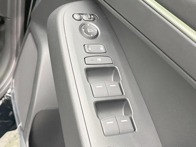 ヴェゼル ｅ：ＨＥＶ　Ｚ　全周囲カメラ　衝突被害軽減システム　レーダークルーズ　禁煙車　電動リアゲート　ハーフレザーシート　コーナーセンサー　スマートキー　ＬＥＤヘッド　ＥＴＣ２．０　純正１８インチアルミ　オートハイビーム（46枚目）