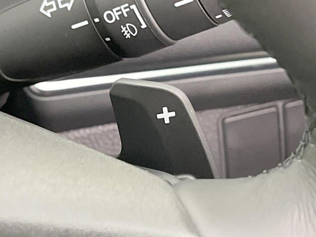 ヴェゼル ｅ：ＨＥＶ　Ｚ　全周囲カメラ　衝突被害軽減システム　レーダークルーズ　禁煙車　電動リアゲート　ハーフレザーシート　コーナーセンサー　スマートキー　ＬＥＤヘッド　ＥＴＣ２．０　純正１８インチアルミ　オートハイビーム（53枚目）