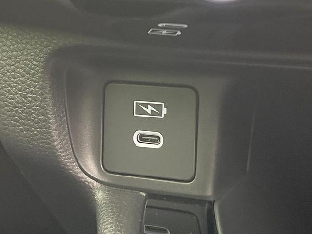 ヴェゼル ｅ：ＨＥＶ　Ｚ　全周囲カメラ　衝突被害軽減システム　レーダークルーズ　禁煙車　電動リアゲート　ハーフレザーシート　コーナーセンサー　スマートキー　ＬＥＤヘッド　ＥＴＣ２．０　純正１８インチアルミ　オートハイビーム（62枚目）