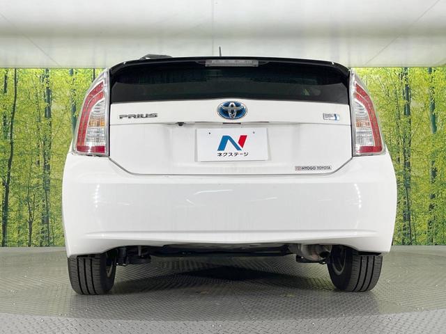 プリウス Ｓ　純正ＳＤナビ　バックカメラ　衝突被害軽減システム　禁煙車　スマートキー　ＨＩＤヘッド　ビルトインＥＴＣ　純正１５インチアルミ　オートライト　オートエアコン　Ｂｌｕｅｔｏｏｔｈ　ＣＤ　ＤＶＤ再生（15枚目）