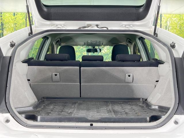 プリウス Ｓ　純正ＳＤナビ　バックカメラ　衝突被害軽減システム　禁煙車　スマートキー　ＨＩＤヘッド　ビルトインＥＴＣ　純正１５インチアルミ　オートライト　オートエアコン　Ｂｌｕｅｔｏｏｔｈ　ＣＤ　ＤＶＤ再生（37枚目）