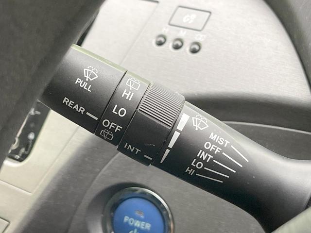 プリウス Ｓ　純正ＳＤナビ　バックカメラ　衝突被害軽減システム　禁煙車　スマートキー　ＨＩＤヘッド　ビルトインＥＴＣ　純正１５インチアルミ　オートライト　オートエアコン　Ｂｌｕｅｔｏｏｔｈ　ＣＤ　ＤＶＤ再生（43枚目）