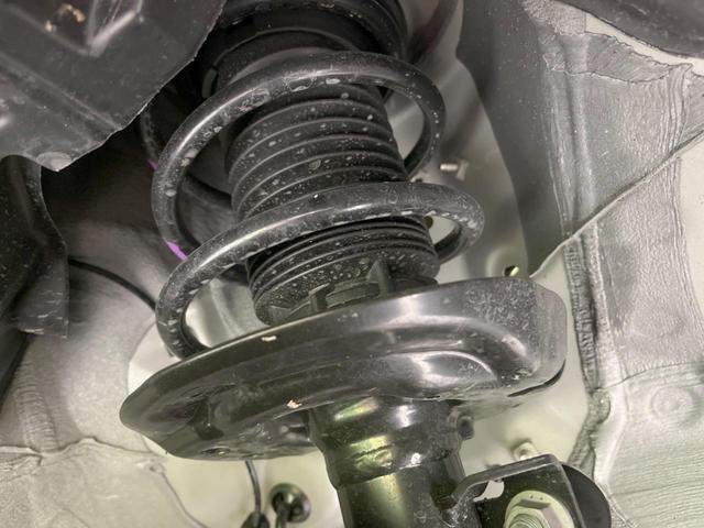 アクア Ｚ　ラフィネ　純正ナビ付ＤＡ　全周囲カメラ　衝突軽減　レーダークルーズ　禁煙車　コーナーセンサー　スマートキー　ＬＥＤヘッド　ビルトインＥＴＣ　純正１６インチアルミ　オートハイビーム　オートライト　オートエアコン（20枚目）