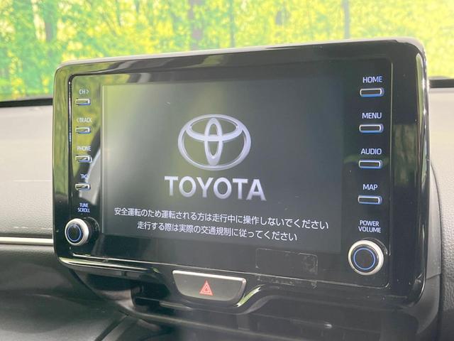 ヤリスクロス ハイブリッドＺ　純正ナビ付ＤＡ　全周囲カメラ　衝突軽減　レーダークルーズ　ＢＳＭ　禁煙車　　パワーシート　コーナーセンサー　スマートキー　ＬＥＤヘッド　ビルトインＥＴＣ　純正１８インチアルミ　オートハイビーム（3枚目）