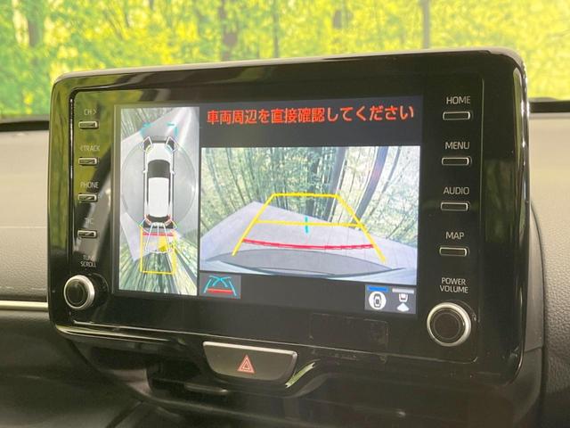 ヤリスクロス ハイブリッドＺ　純正ナビ付ＤＡ　全周囲カメラ　衝突軽減　レーダークルーズ　ＢＳＭ　禁煙車　　パワーシート　コーナーセンサー　スマートキー　ＬＥＤヘッド　ビルトインＥＴＣ　純正１８インチアルミ　オートハイビーム（4枚目）