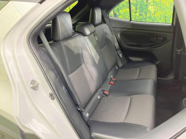 ヤリスクロス ハイブリッドＺ　純正ナビ付ＤＡ　全周囲カメラ　衝突軽減　レーダークルーズ　ＢＳＭ　禁煙車　　パワーシート　コーナーセンサー　スマートキー　ＬＥＤヘッド　ビルトインＥＴＣ　純正１８インチアルミ　オートハイビーム（9枚目）