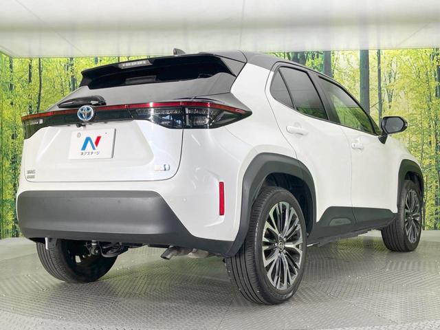 ヤリスクロス ハイブリッドＺ　純正ナビ付ＤＡ　全周囲カメラ　衝突軽減　レーダークルーズ　ＢＳＭ　禁煙車　　パワーシート　コーナーセンサー　スマートキー　ＬＥＤヘッド　ビルトインＥＴＣ　純正１８インチアルミ　オートハイビーム（17枚目）