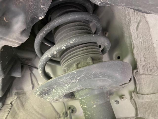 ヤリスクロス ハイブリッドＺ　純正ナビ付ＤＡ　全周囲カメラ　衝突軽減　レーダークルーズ　ＢＳＭ　禁煙車　　パワーシート　コーナーセンサー　スマートキー　ＬＥＤヘッド　ビルトインＥＴＣ　純正１８インチアルミ　オートハイビーム（20枚目）