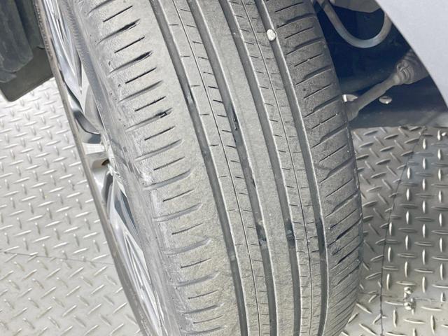 ヤリスクロス ハイブリッドＺ　純正ナビ付ＤＡ　全周囲カメラ　衝突軽減　レーダークルーズ　ＢＳＭ　禁煙車　　パワーシート　コーナーセンサー　スマートキー　ＬＥＤヘッド　ビルトインＥＴＣ　純正１８インチアルミ　オートハイビーム（28枚目）