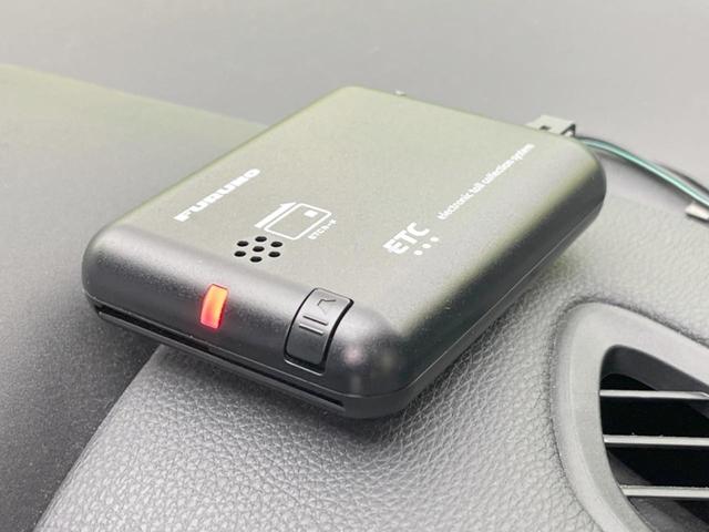 ヤリスクロス ハイブリッドＺ　純正ナビ付ＤＡ　全周囲カメラ　衝突軽減　レーダークルーズ　ＢＳＭ　禁煙車　　パワーシート　コーナーセンサー　スマートキー　ＬＥＤヘッド　ビルトインＥＴＣ　純正１８インチアルミ　オートハイビーム（46枚目）