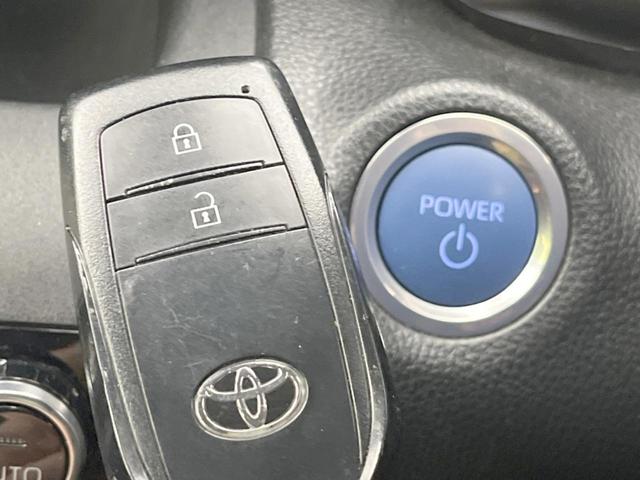 ヤリスクロス ハイブリッドＺ　純正ナビ付ＤＡ　全周囲カメラ　衝突軽減　レーダークルーズ　ＢＳＭ　禁煙車　　パワーシート　コーナーセンサー　スマートキー　ＬＥＤヘッド　ビルトインＥＴＣ　純正１８インチアルミ　オートハイビーム（52枚目）