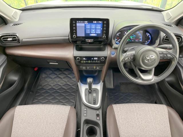 ヤリスクロス ハイブリッドＺ　純正ＤＡ　衝突軽減装置　レーダークルーズコントロール　バックカメラ　ＢＳＭ　ＥＴＣ　ドライブレコーダー　シートヒーター　パワーシート　パワーバックドア　ＬＥＤヘッドライト（2枚目）