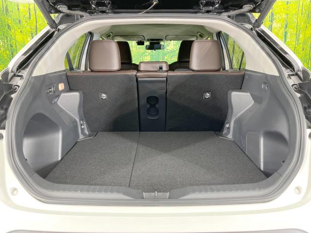 ヤリスクロス ハイブリッドＺ　純正ＤＡ　衝突軽減装置　レーダークルーズコントロール　バックカメラ　ＢＳＭ　ＥＴＣ　ドライブレコーダー　シートヒーター　パワーシート　パワーバックドア　ＬＥＤヘッドライト（10枚目）