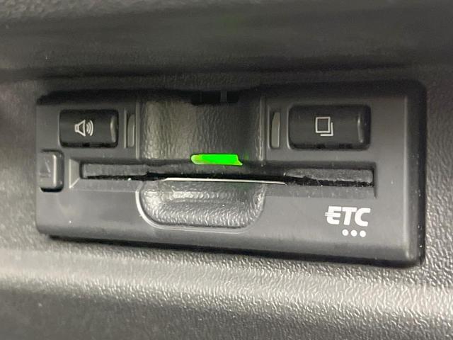 ジムニー XC MT車 ターボ 衝突軽減システム 禁煙車 スマートキー LEDヘッド ビルトインETC シートヒーター クルコン 純正16インチアルミ オートハイビーム オートライト オートエアコン(4枚目)