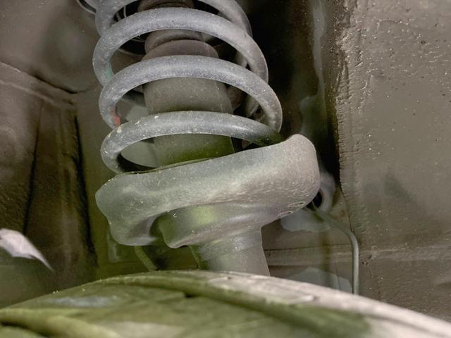 ステップワゴンスパーダ Ｚ　ＨＤＤナビエディション　純正ナビ　後席モニター　両側電動ドア　バックカメラ　禁煙車　ドラレコ　スマートキー　ＨＩＤヘッド　ビルトインＥＴＣ　純正１６インチアルミ　オートエアコン　ＣＤ　ＤＶＤ再生　地デジ　パドルシフト（21枚目）