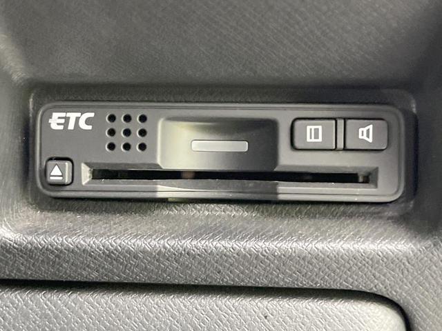 ステップワゴンスパーダ Ｚ　ＨＤＤナビエディション　純正ナビ　後席モニター　両側電動ドア　バックカメラ　禁煙車　ドラレコ　スマートキー　ＨＩＤヘッド　ビルトインＥＴＣ　純正１６インチアルミ　オートエアコン　ＣＤ　ＤＶＤ再生　地デジ　パドルシフト（41枚目）