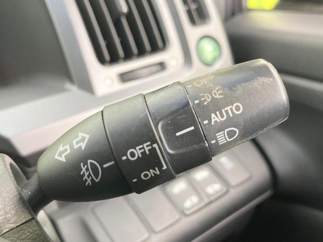 ステップワゴンスパーダ Ｚ　ＨＤＤナビエディション　純正ナビ　後席モニター　両側電動ドア　バックカメラ　禁煙車　ドラレコ　スマートキー　ＨＩＤヘッド　ビルトインＥＴＣ　純正１６インチアルミ　オートエアコン　ＣＤ　ＤＶＤ再生　地デジ　パドルシフト（43枚目）