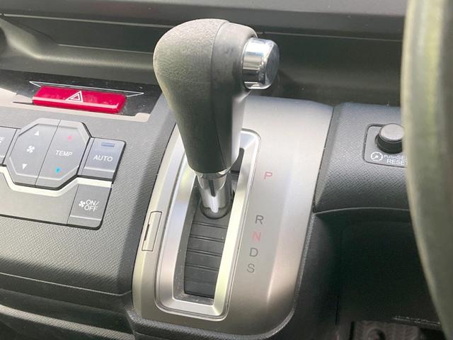 ステップワゴンスパーダ Ｚ　ＨＤＤナビエディション　純正ナビ　後席モニター　両側電動ドア　バックカメラ　禁煙車　ドラレコ　スマートキー　ＨＩＤヘッド　ビルトインＥＴＣ　純正１６インチアルミ　オートエアコン　ＣＤ　ＤＶＤ再生　地デジ　パドルシフト（49枚目）