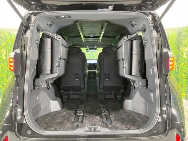 アルファードハイブリッド Ｚ　ガラスルーフ　フルエアロ　両側電動ドア　純正１４型ナビ　後席モニター　全周囲カメラ　１００Ｖ電源　衝突被害軽減システム　レーダークルーズ　禁煙車　電動リアゲート　シートエアコン　ＥＴＣ２．０（11枚目）