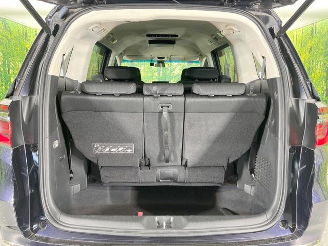 オデッセイ アブソルート・ＥＸ　純正１０型ナビ　両側電動ドア　全周囲カメラ　衝突軽減システム　禁煙車　ハーフレザーシート　ドラレコ　コーナーセンサー　スマートキー　ＬＥＤヘッド　ＥＴＣ２．０　純正１８インチアルミ　オートハイビーム（11枚目）