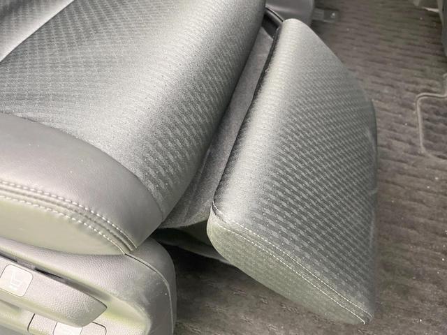 オデッセイ アブソルート・ＥＸ　純正１０型ナビ　両側電動ドア　全周囲カメラ　衝突軽減システム　禁煙車　ハーフレザーシート　ドラレコ　コーナーセンサー　スマートキー　ＬＥＤヘッド　ＥＴＣ２．０　純正１８インチアルミ　オートハイビーム（46枚目）