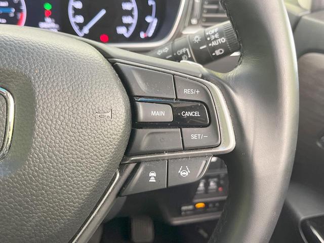 オデッセイ アブソルート・ＥＸ　純正１０型ナビ　両側電動ドア　全周囲カメラ　衝突軽減システム　禁煙車　ハーフレザーシート　ドラレコ　コーナーセンサー　スマートキー　ＬＥＤヘッド　ＥＴＣ２．０　純正１８インチアルミ　オートハイビーム（52枚目）