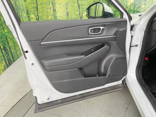 ヴェゼル ｅ：ＨＥＶ　Ｚ　純正ＳＤナビ　バックカメラ　衝突被害軽減システム　レーダークルーズ　禁煙車　ブラインドスポットモニター　電動リアゲート　ドラレコ　コーナーセンサー　スマートキー　ＬＥＤヘッド　ビルトインＥＴＣ（54枚目）