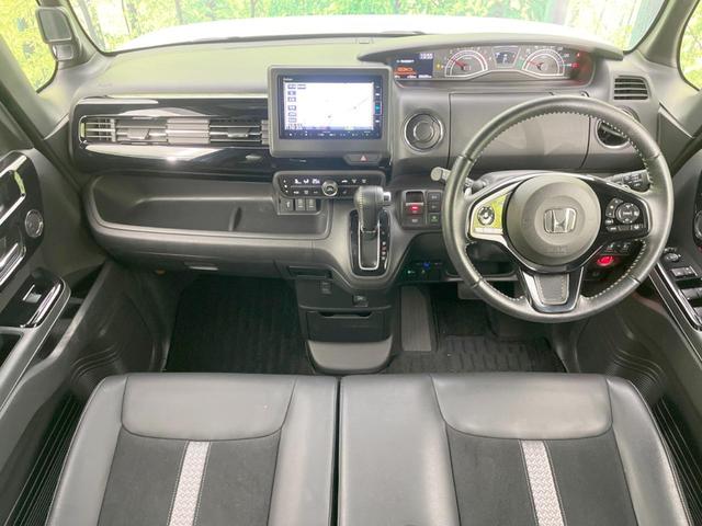 N-BOXカスタム Lターボ 両側電動ドア 純正ナビ 衝突軽減システム レーダークルーズ 禁煙車 シートヒーター ドラレコ スマートキー LEDヘッド ETC 純正15インチアルミ オートハイビーム 電動パーキングブレーキ(2枚目)