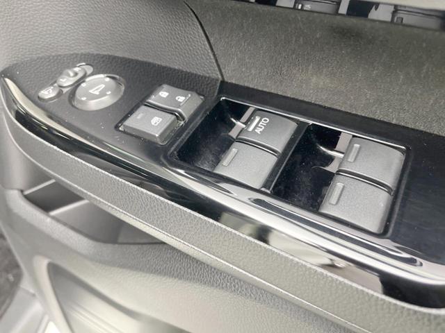 N-BOXカスタム Lターボ 両側電動ドア 純正ナビ 衝突軽減システム レーダークルーズ 禁煙車 シートヒーター ドラレコ スマートキー LEDヘッド ETC 純正15インチアルミ オートハイビーム 電動パーキングブレーキ(42枚目)