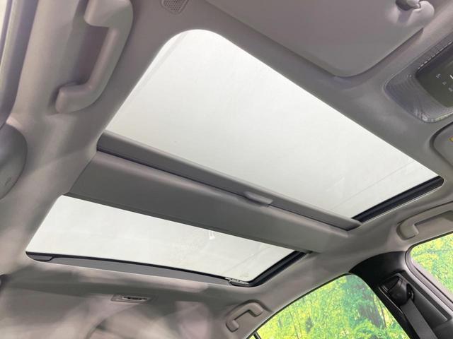 プリウス Z ガラスルーフ 純正12.3型ナビ 全周囲カメラ 100V電源 衝突軽減システム レーダークルーズ 禁煙車 電動リアゲート 前席シートエアコン パワーシート ドラレコ コーナーセンサー スマートキー(3枚目)